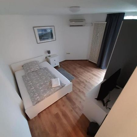 Sophies Apartment สตุตการ์ต ภายนอก รูปภาพ
