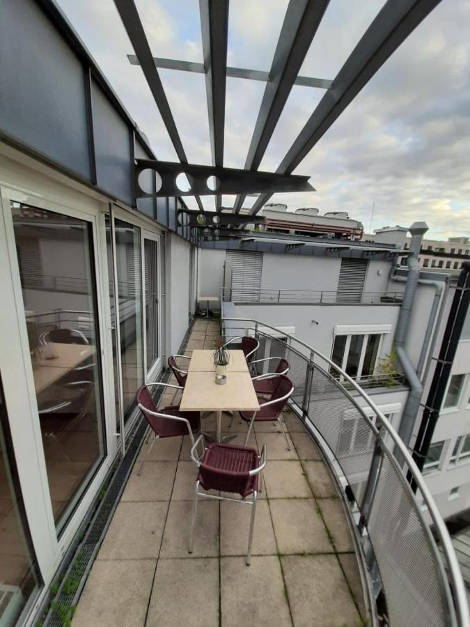 Sophies Apartment สตุตการ์ต ภายนอก รูปภาพ